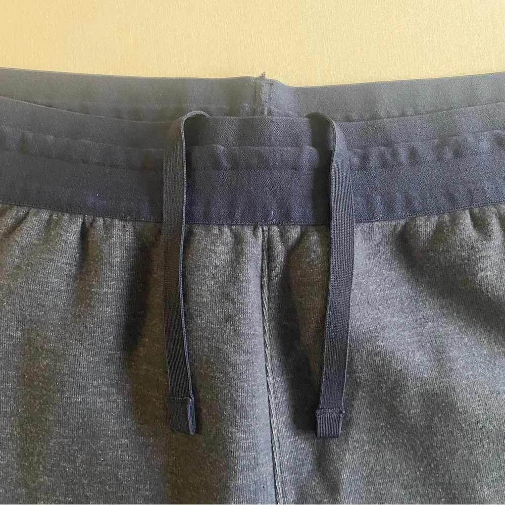 Nike Yoga Training Pants Men L Gym Active Essentials Performance Fleece